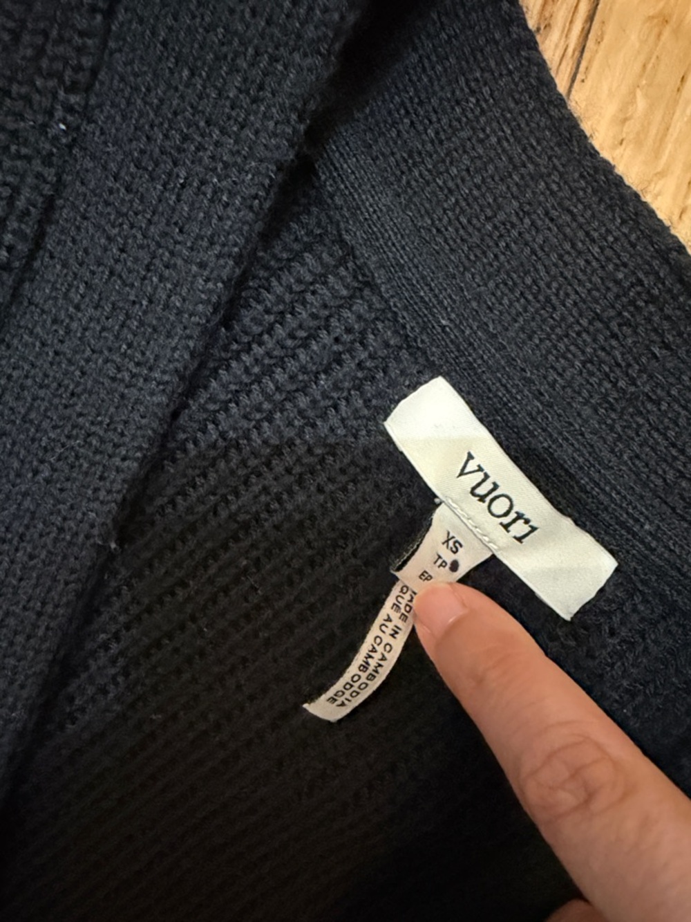 Vuori Alps Boyfriend Cardigan Black Sz. Small - Picture 13 of 17